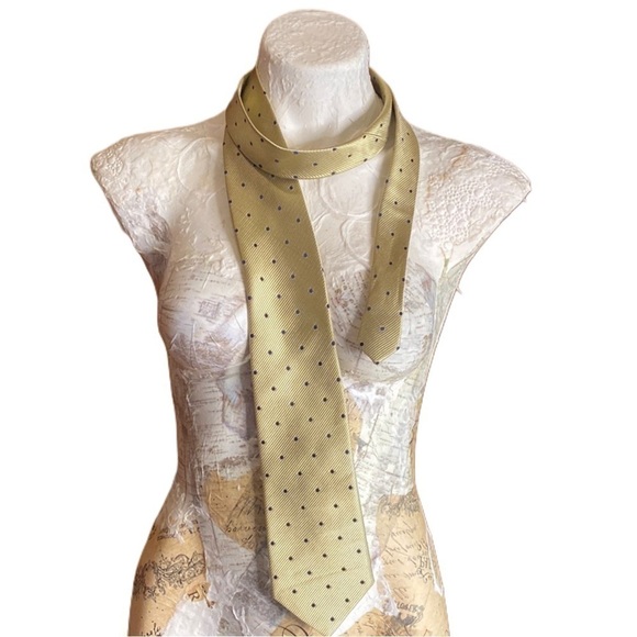 Emelio Ponti 100% silk gold with navy dots Neck Tie - Picture 1 of 5